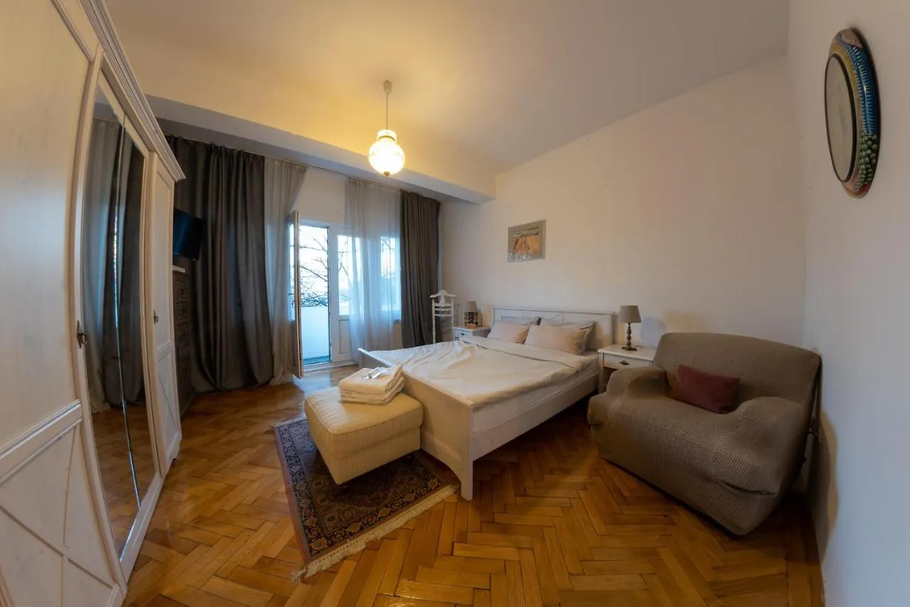 Rare Vintage 1Br Apt W Balcony & Self Check In Apartment Bucharest Romania