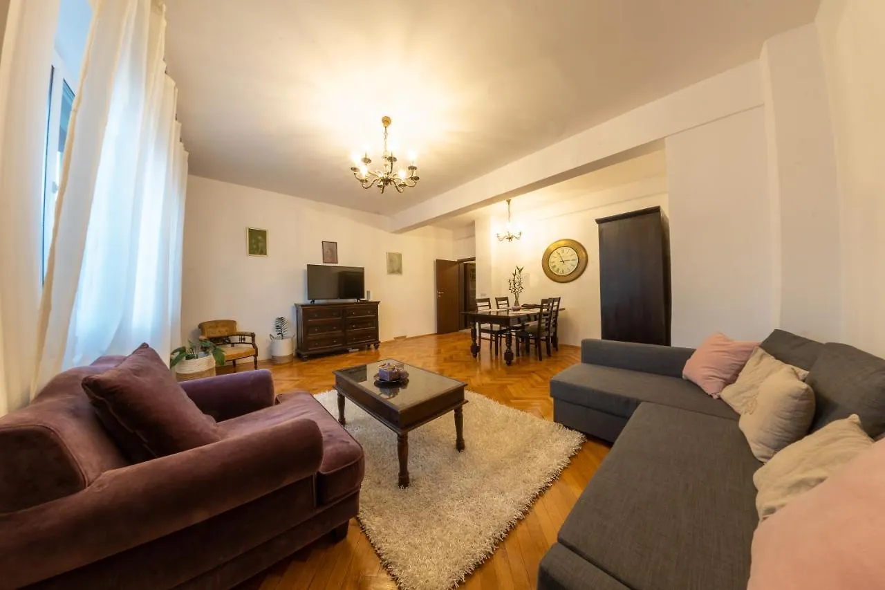Rare Vintage 1Br Apt W Balcony & Self Check In Apartment Bucharest